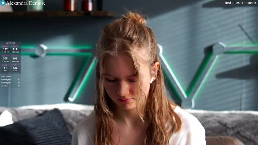 Alexandra_Demore Cam Show Recorded 2025-05-20