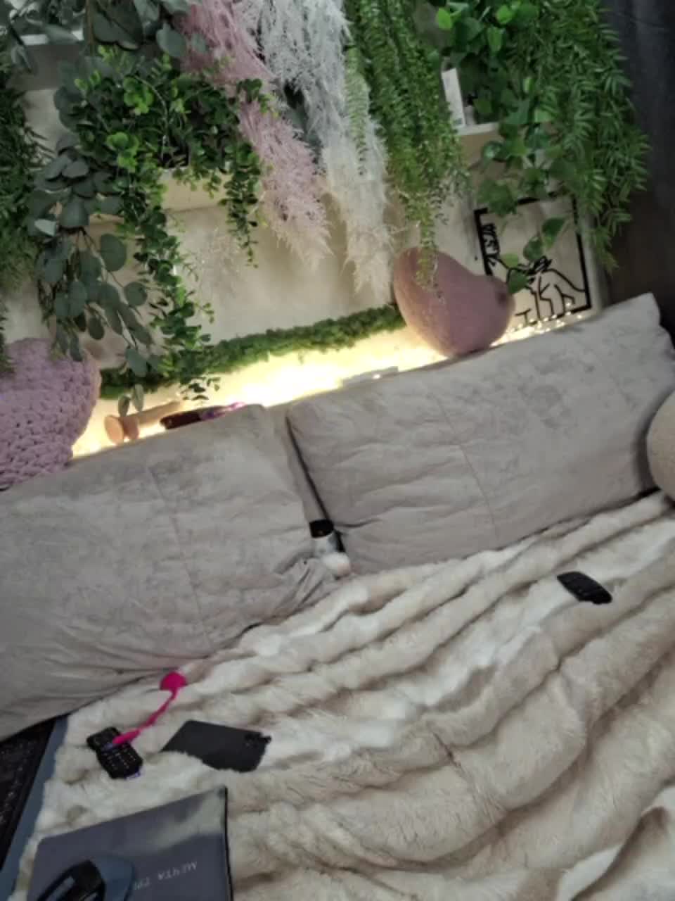 -scyrim- Cam Show Recorded 2025-05-20
