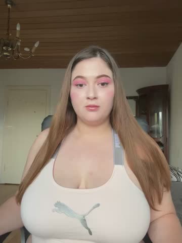 Kamilla_Loop Cam Show Recorded 2025-05-20