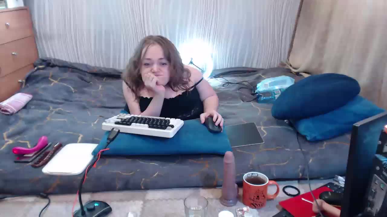 MiniNatali Cam Show Recorded 2025-05-20