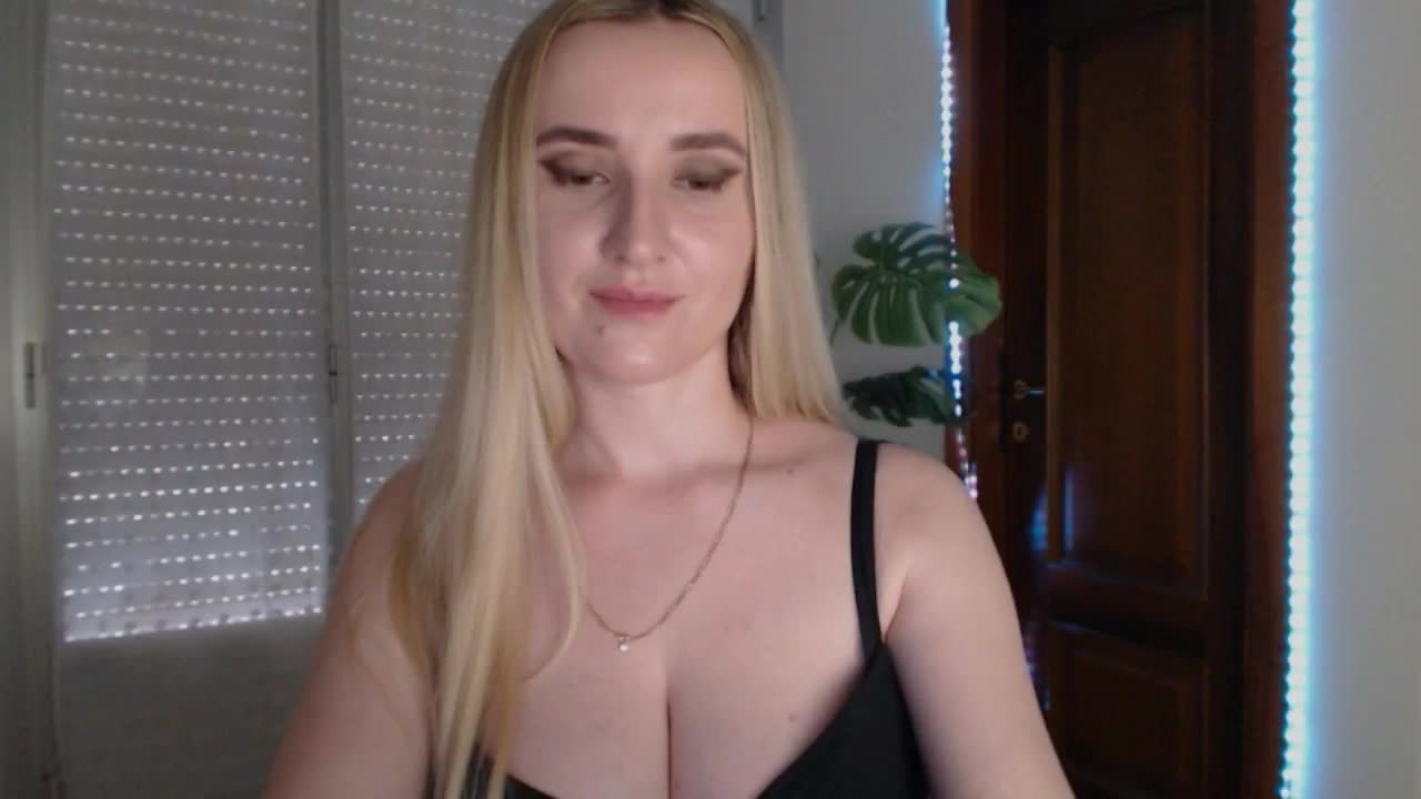 Alina-Lovely Cam Show Recorded 2025-05-20