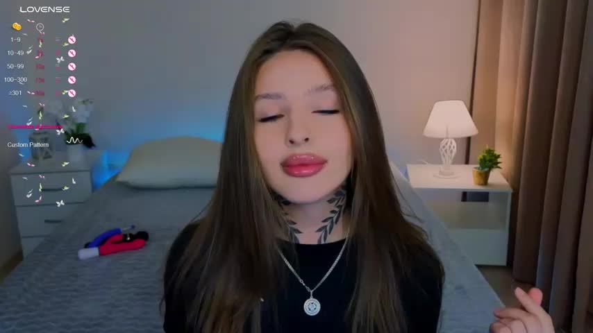 Mia_chill Cam Show Recorded 2025-05-20