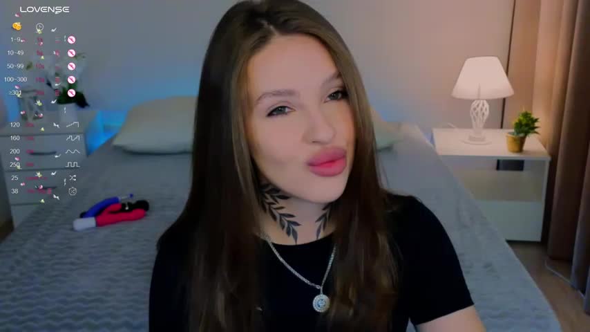 Mia_chill Cam Show Recorded 2025-05-20