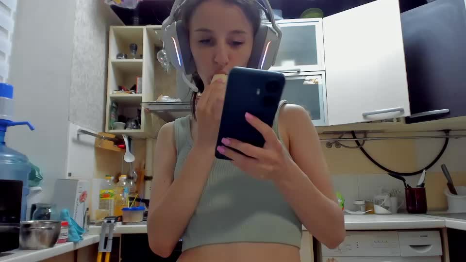 _nika_kik Cam Show Recorded 2025-05-20