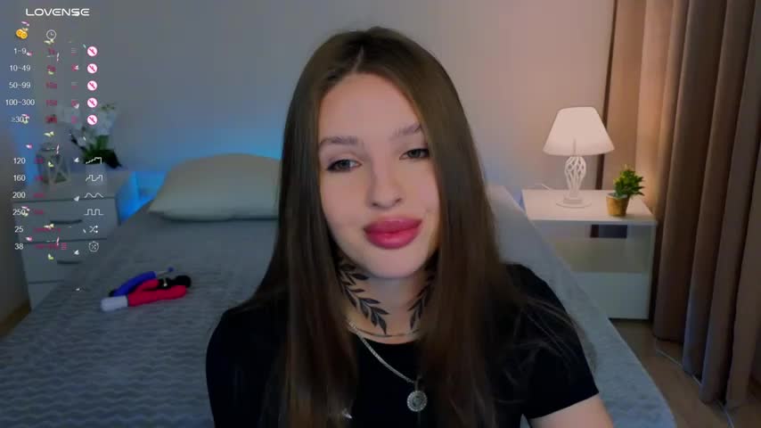 Mia_chill Cam Show Recorded 2025-05-21