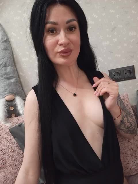 Black_chick Cam Show Recorded 2025-05-21