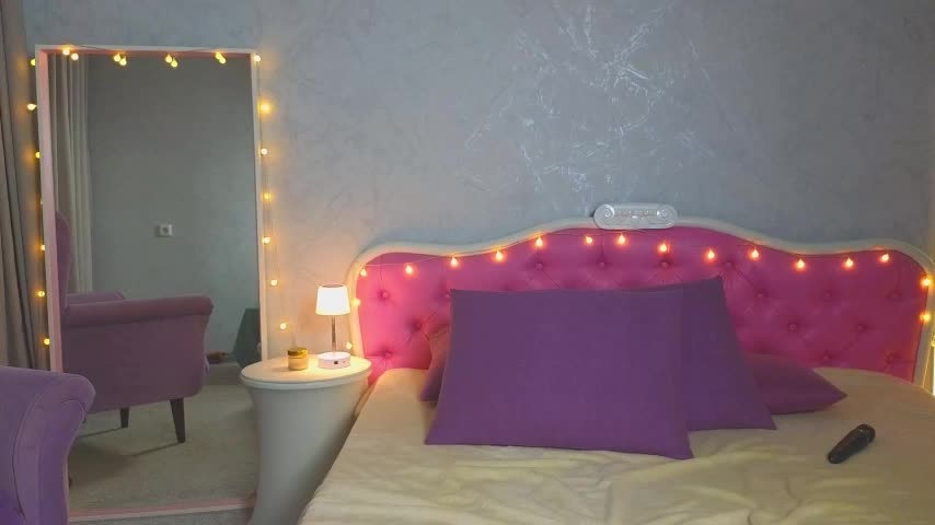 Ariana_Petite Cam Show Recorded 2025-05-21