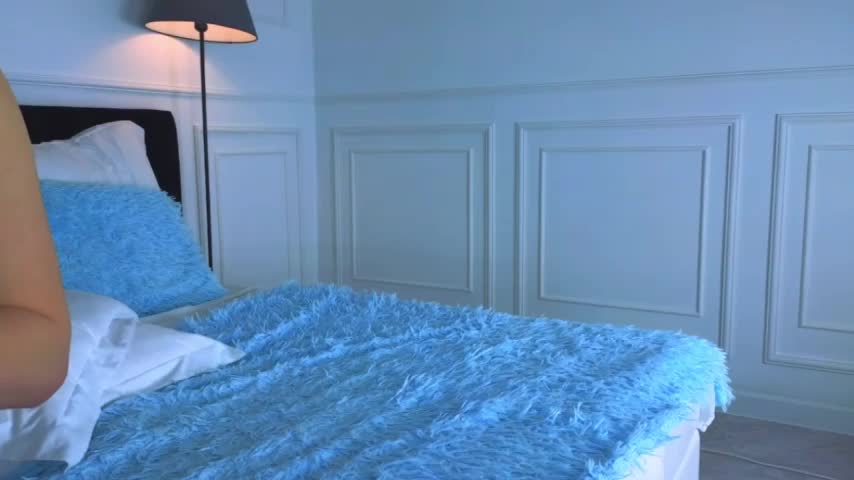 NicoleMarani Cam Show Recorded 2025-05-21