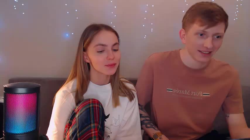 Juliaanddima Cam Show Recorded 2025-05-21