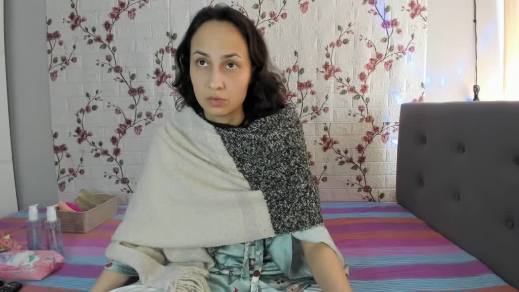 ReginaShine Cam Show Recorded 2025-05-21