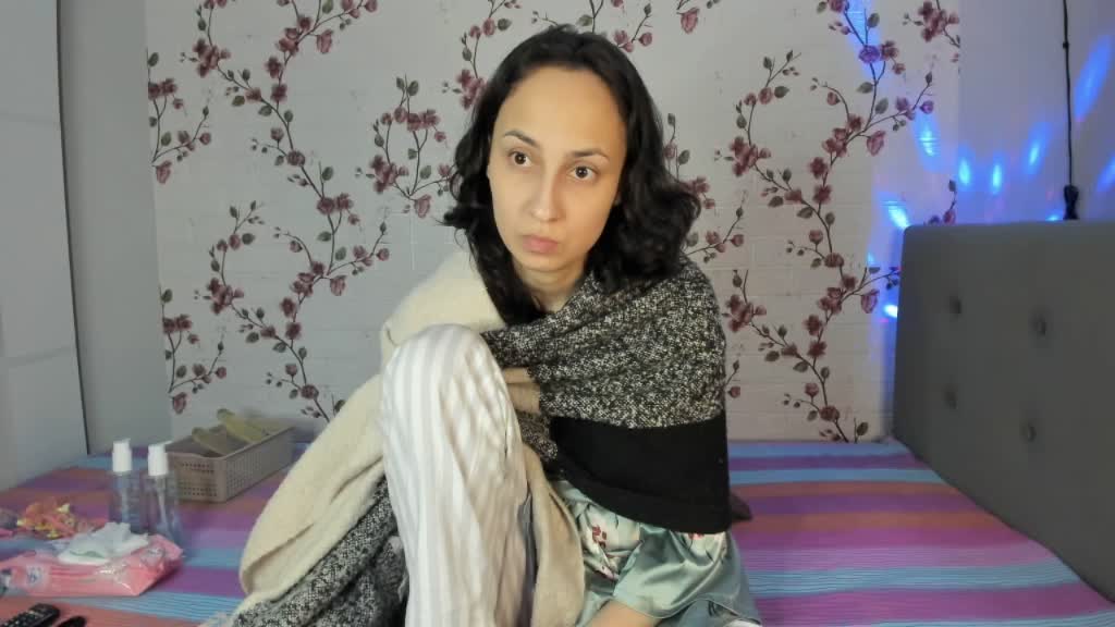 ReginaShine Cam Show Recorded 2025-05-22