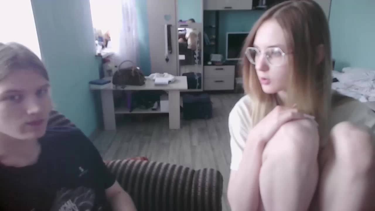 Emolina Cam Show Recorded 2025-05-22