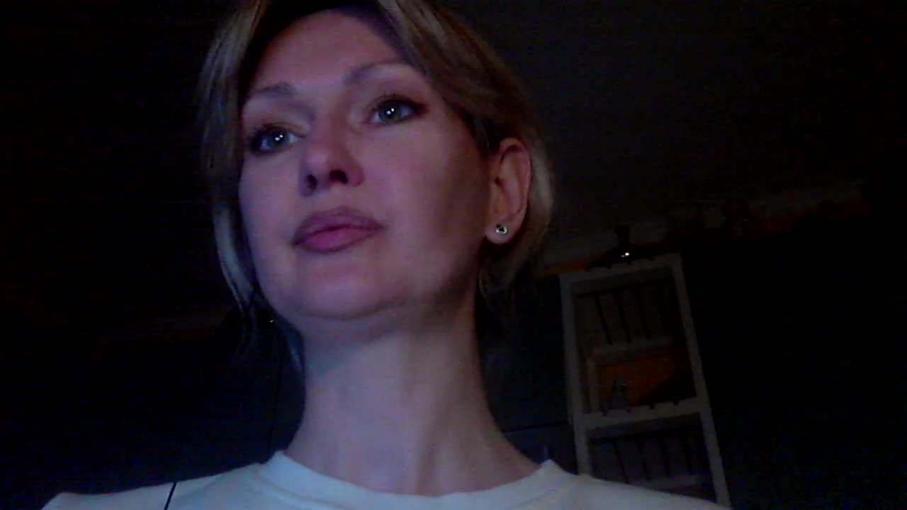 RedEmemdems Cam Show Recorded 2025-05-22