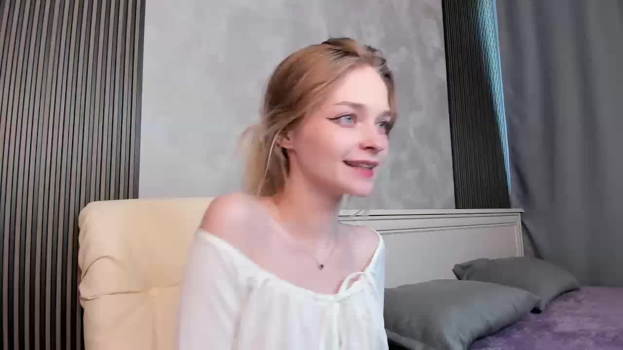 Vialeta-baby Cam Show Recorded 2025-05-22