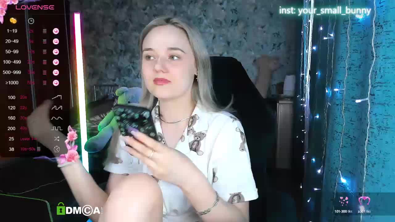 Your-small-bunny Cam Show Recorded 2025-05-23